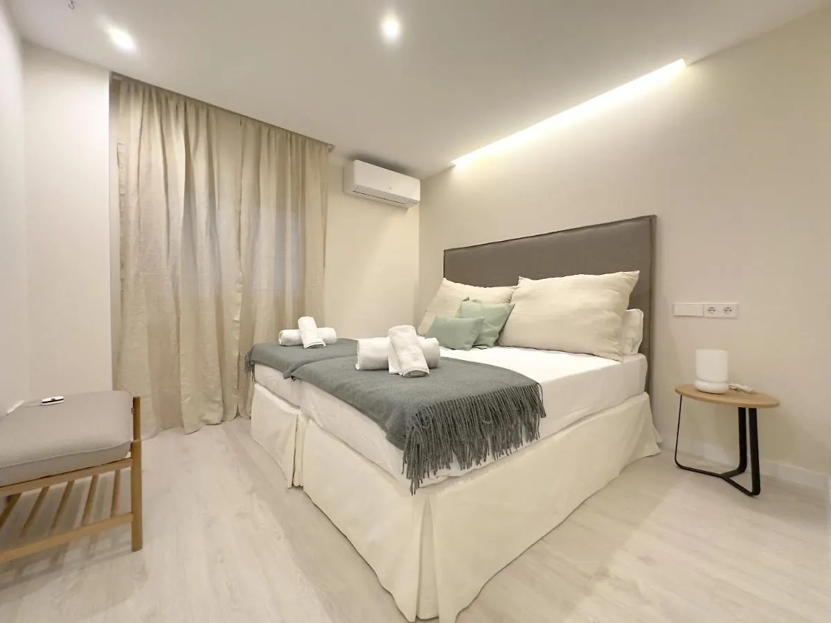 Hs Malaga City Center 6Pax 0*,  Spain