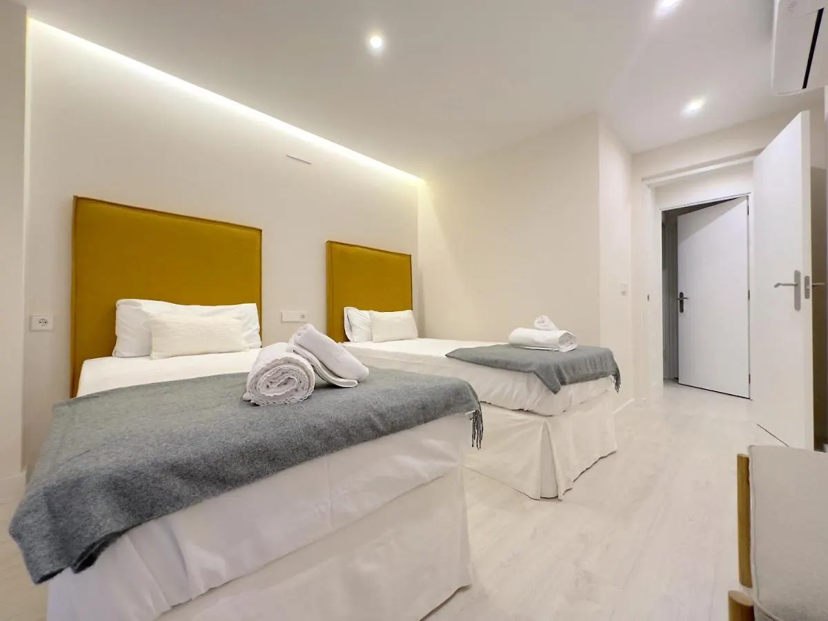 Hs Malaga City Center 6Pax 0*,